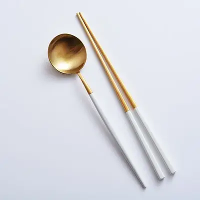 ウェディングギフト用韓国風ハイミラーポリッシュブラックゴールドステンレス鋼箸