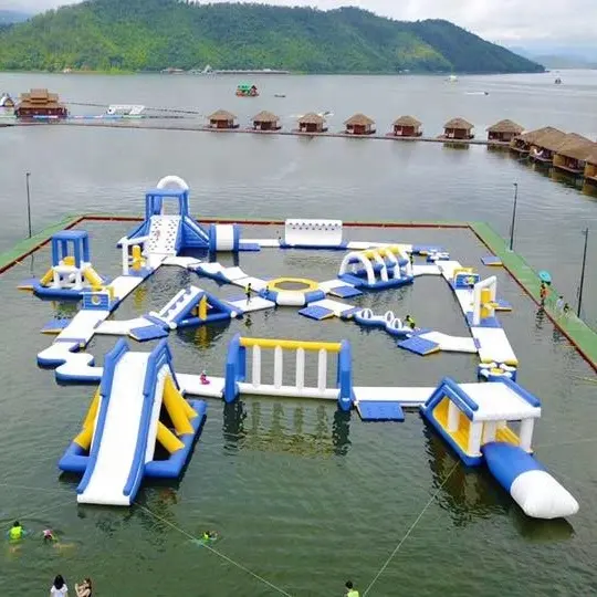 Tayland yetişkinler şişme su spor parkı oyunları/yüzen su oyun alanı