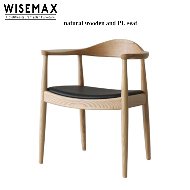 Madera de la naturaleza y asiento de la PU