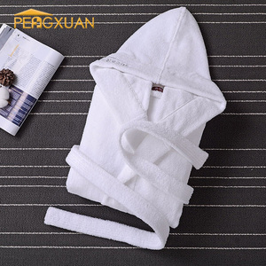 Embroidery Logo 5 Star Luxury Hotel Cotton Terry Hooded Bathrobe <strong>Cusum</strong> Logo Fluffy Robe Peingoir De Bain Spa Grande Taille