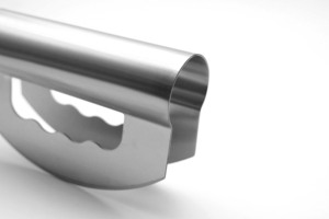 Stainless Steel <strong>Pesto</strong> <strong>Cutter</strong> Mezzaluna <strong>Cutter</strong> Herb Chopper with Double Blade <strong>Cutter</strong> and Color Box - Product Image 4