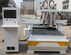 Konkurrenz fähiger Preis 4 x8ft 1325-4T Holzbearbeitungs-<span class=keywords><strong>CNC</strong></span>-Fräsmaschine mit vier pneumatischen Werkzeug wechseln