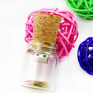 结婚礼物高速 <span class=keywords><strong>usb</strong></span> 3.0 瓶形木制钥匙扣打印 <span class=keywords><strong>usb</strong></span> 棒 glas kork