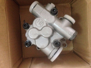 Doosan DX300LC Hydraulic Pump <strong>Parts</strong> DX300LC Gear Pump K9001192 - Product Image 2