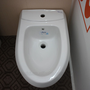 Yeni banyo kadınlar seramik olmayan elektrikli klozet taharetliği
