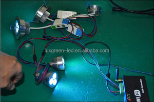 RGB RGBW Wi-Fi светодиодный контроллер, может управляться с помощью мобильного телефона с системой Android/IOS