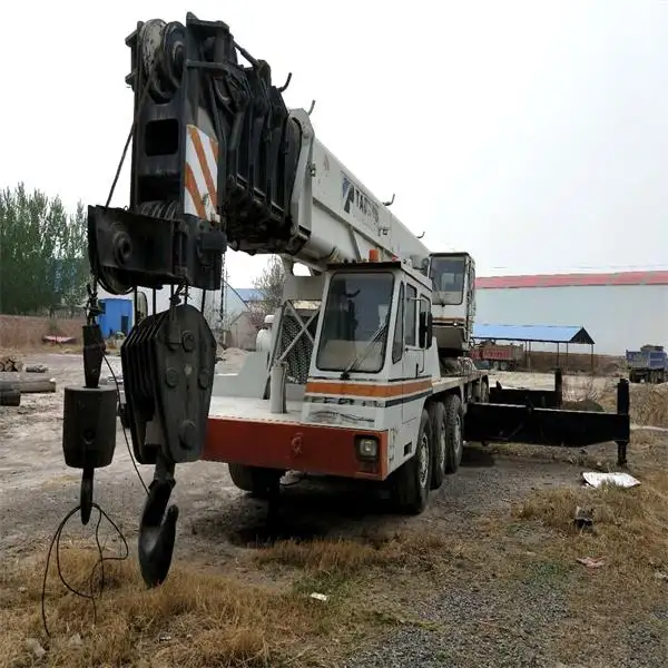 Camión grúa original de Japón de TADANO AR-2000M 200 toneladas muy Venta caliente en shanghai