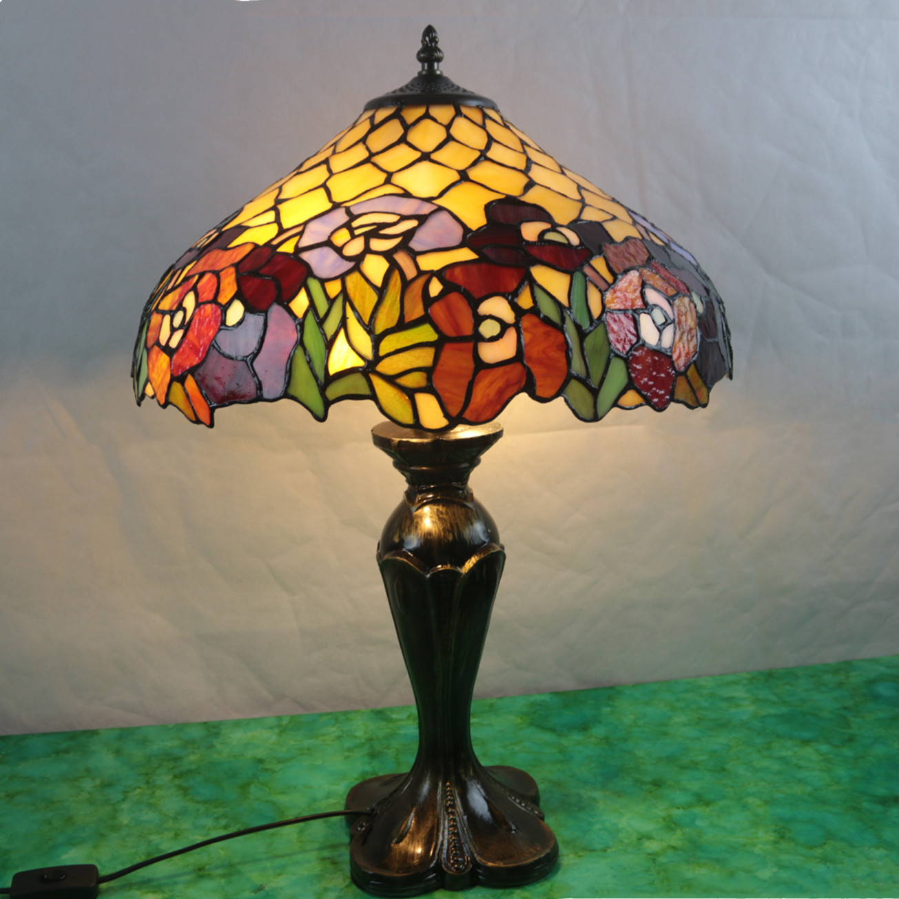 LongHuiJing High End Quality Tiffany Style Table Lamp 16Inch Art Stained Glass Nightlight Liaison Vintage Base Flower lights