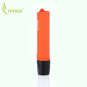 Đèn Pin Lặn Teyoza Cỡ Nhỏ, Dùng Pin Lithium Chuyên Nghiệp, Chống Nước, Sạc USB, Có Búa An Toàn - Product Image 6