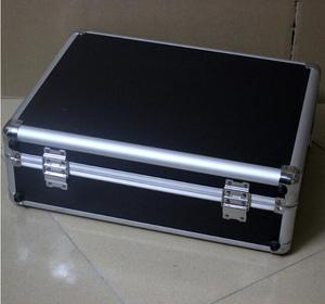 带分隔线的便携式定制铝制工具箱 - Product Image 2