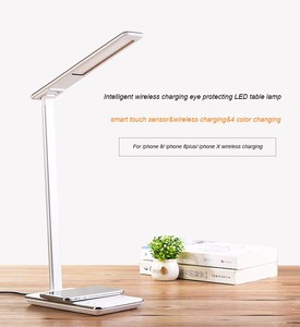 Ce Rohsランプ調光可能USB充電LEDライトワイヤレス充電デスクランプ