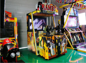 売れ筋ランボ2アーケードレーザー射撃銃ビデオシミュレーターゲームコイン式ゲーム機販売