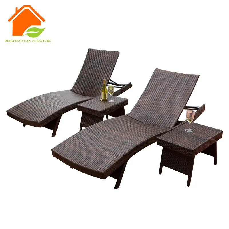 Factory sale Philippines cheaper price plastic rattan/ wicker beach chair. Pool chaise lounge chair with umbrella