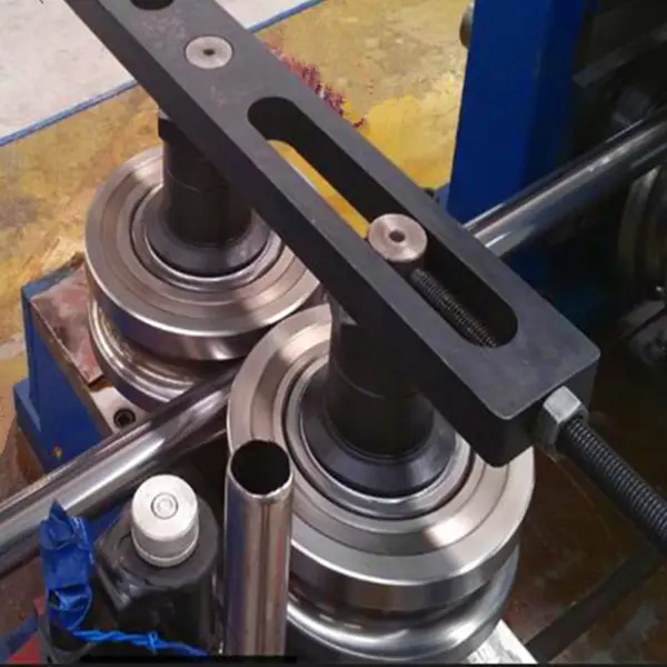 Otomatik ERW Çelik Boru Yapma Makinesi Tüp Değirmen Boru değirmen