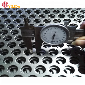 3mm delik boyutu siyah çelik delikli metal örgü tel levha için ekran