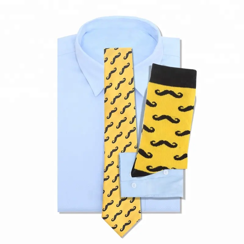 Set di calzini e cravatte con logo personalizzato del produttore cinese