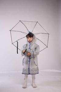 时尚婴儿雨衣防水儿童可爱3D半透明龙袍浅雨披儿童男童女童雨衣 - Product Image 2