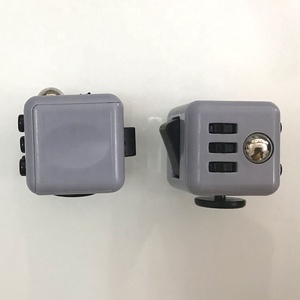 グレーブラックミニフィジェットフィンガートイキューブプレッシャーリリーフパズルマジックキューブアンチストレス多機能フィジェットトイキューブ - Product Image 2