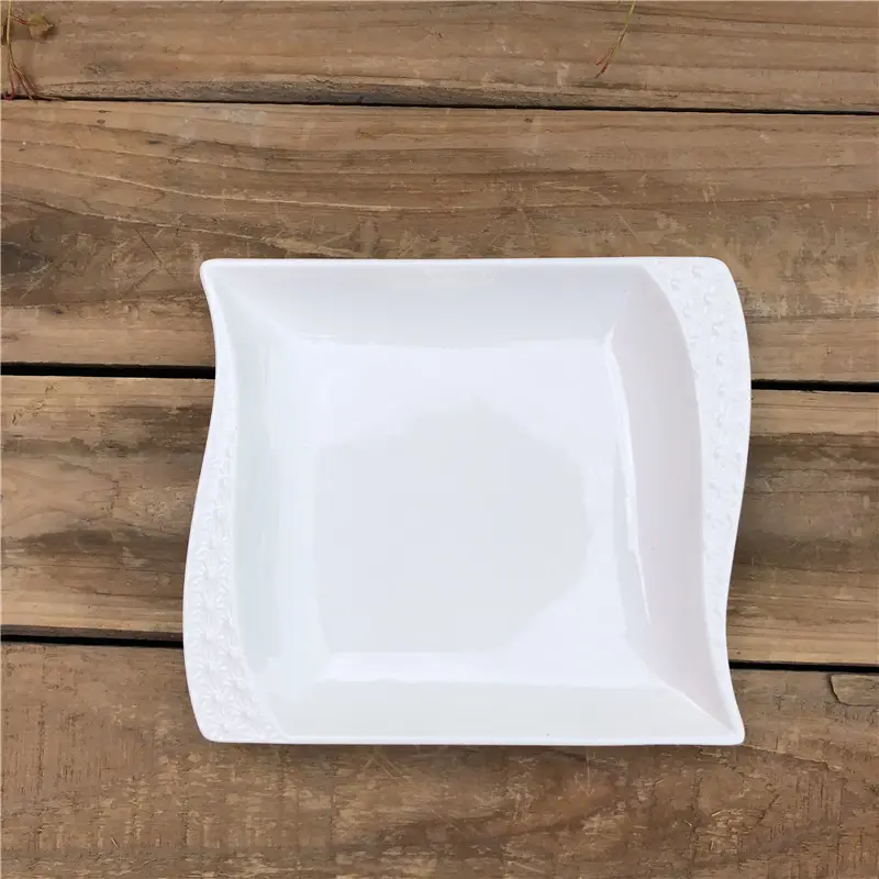 Venda quente barato granel branco porcelana catering quadrado cerâmica jantar prato para uso doméstico restaurante