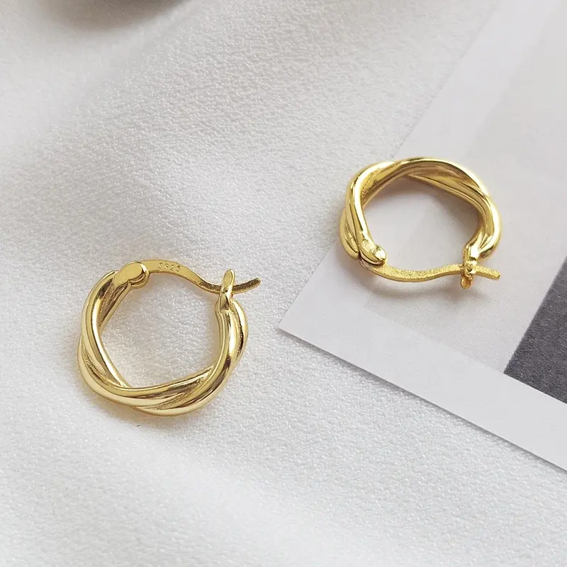 Brincos de prata 925 moda minimalista para mulheres, joia banhada a ouro 18K, círculo torcido e ondulado