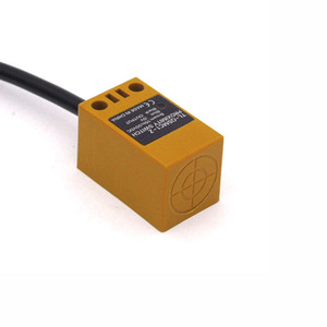 Interruptor de proximidad cuadrado con material plástico PNP NO con rango de detección de 5mm Sensor de proximidad impermeable - Product Image 4