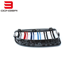 <span class=keywords><strong>BMW</strong></span> 3シリーズE90320i 335i <span class=keywords><strong>M3</strong></span> 2005-2008用ABSダブルスラットMカラーフロントバンパーキドニーメッシュグリルグリル