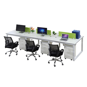OEMオフィス家具木製パネル4人用のシンプルな大型コンピューターデスクオフィステーブル