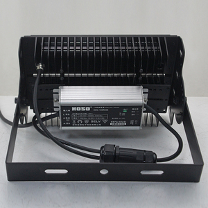 屋外防水SMD 100W LEDフラッドライト器具50W-200W調整可能6000K ROHS PSEガーデンスタジアムロードグラス認定