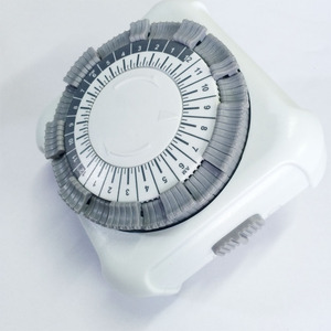 Coperta Meccanico Presa Timer, 24 Ore Programmabile Plug In Luce Timer Interruttore per Prese Elettriche
