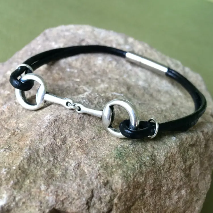 Pulseira cavalo de couro preto artesanal, produtos novos 2016