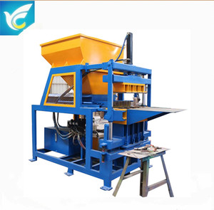 QT4-10自动联锁摊铺机砖机价格土块模具