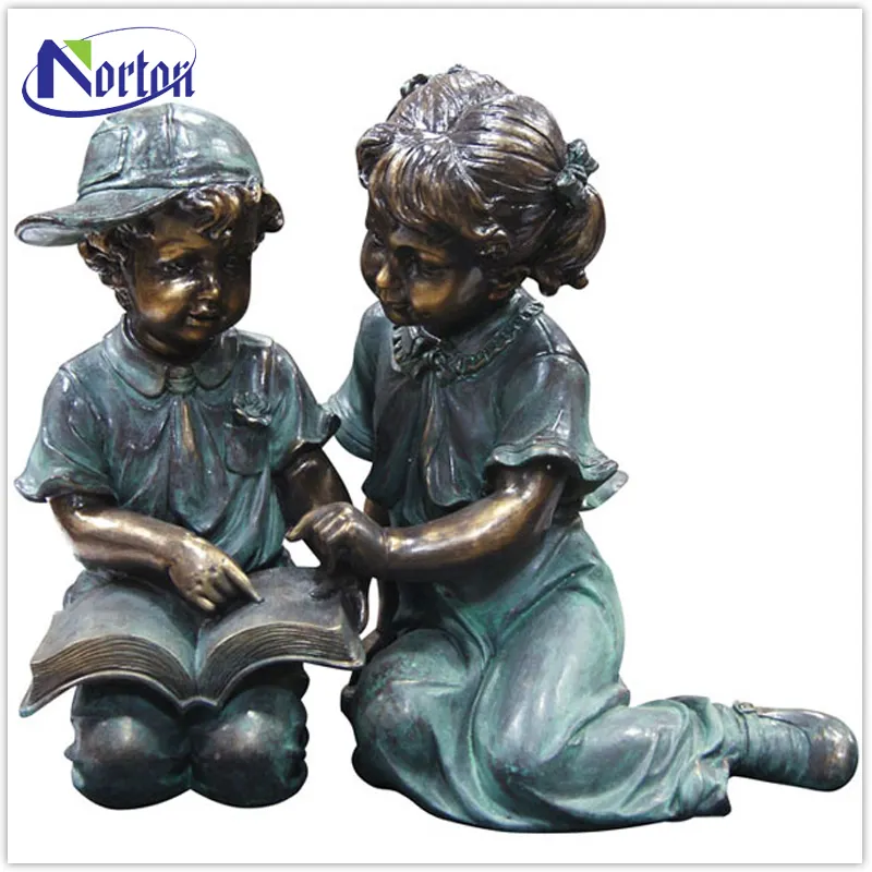 Decoração de jardim de metal bronze de menina e menino, estatuto de crianças, leitura, escultura de bronze para NT--BCA1533J