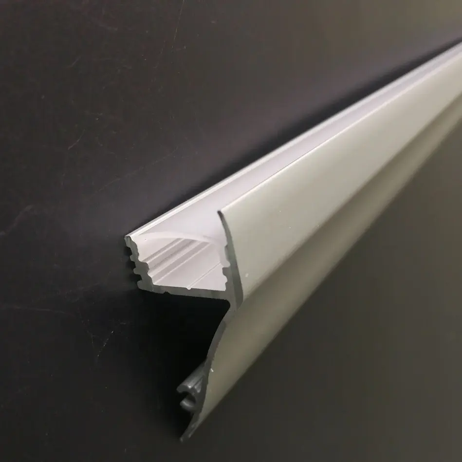 Superficie di montaggio a Parete In Alluminio HA PORTATO il profilo di come applique da parete luce indiretta verso
