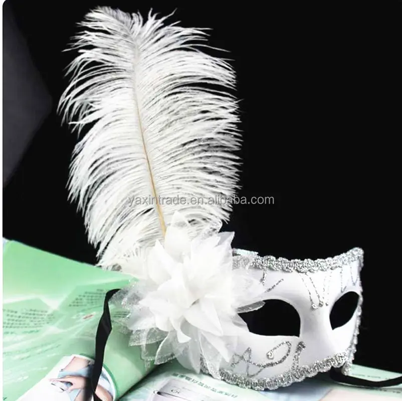 Masque de carnaval d'halloween personnalisé, plumes