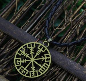 Vegvisir pusula runik tılsım takı kolye Nordic muska Runes kolye Vikings