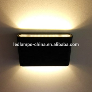 <span class=keywords><strong>LED</strong></span>屋外壁ランプ6W12W防水アルミウォールライトポーチガーデン廊下壁取り付け用燭台
