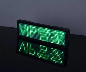 ホット販売ミニLEDディスプレイLEDディスプレイワイヤレスAPPプログラム可能メッセージLEDミニディスプレイLED名札LEDバッジ - Product Image 3