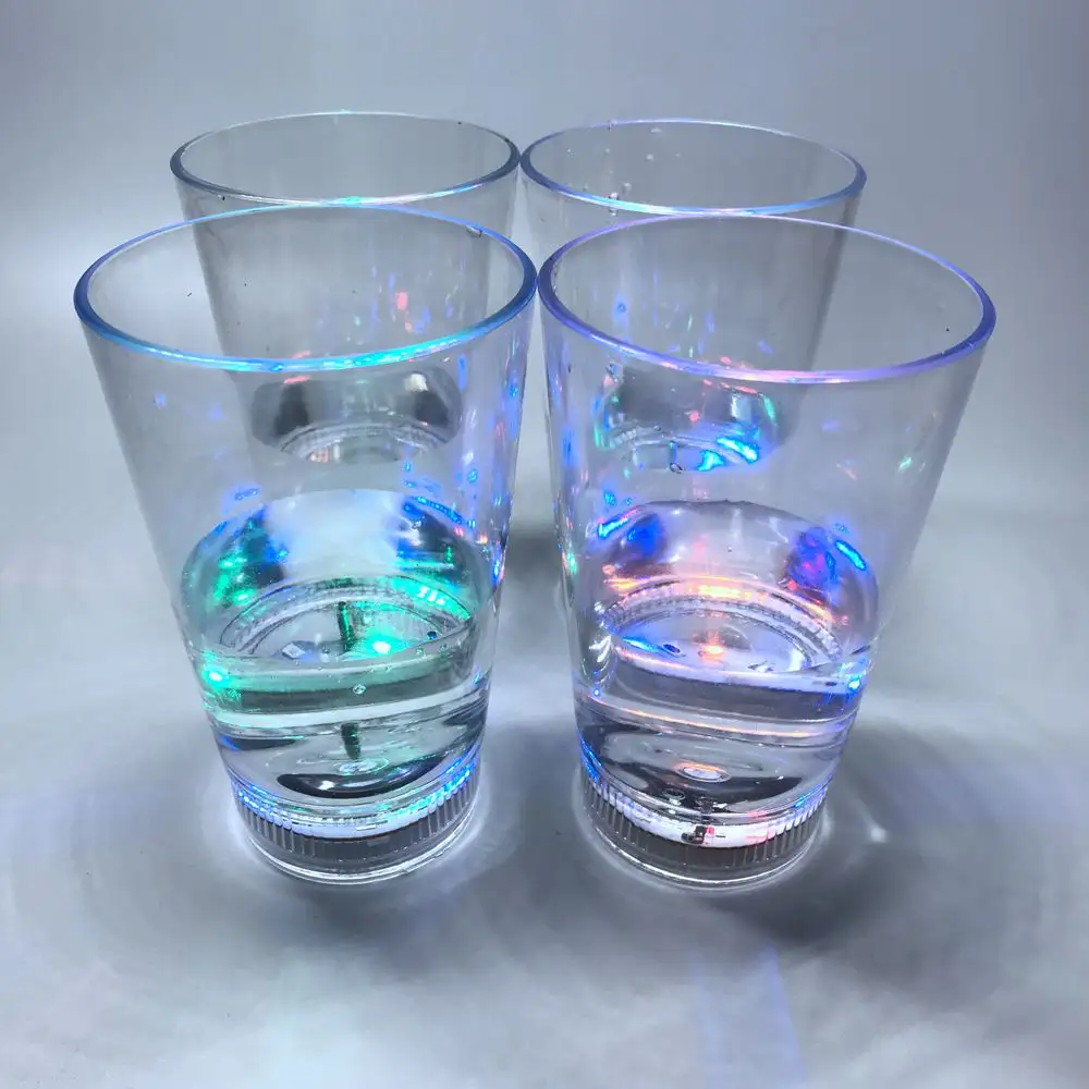 Fabbrica OEM LOGO personalizzato colorato lampeggiante in plastica di vetro 410ml 14oz LED cup per party nightclub lounge