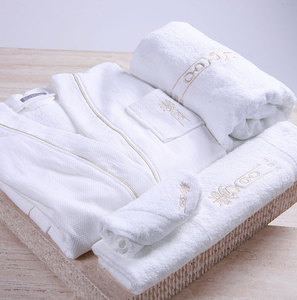 Embroider Woven Cotton Waffle Bathrobe 5 Star Hotel Spa Luxury Bath Robes and <strong>Towels</strong>