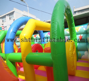 ปราสาทเป่าลมเกรดเชิงพาณิชย์สำหรับเด็กและผู้ใหญ่โครงสร้างการเล่นสำหรับงานหนักเพื่อความสนุกในสวนหลังบ้าน - Product Image 6