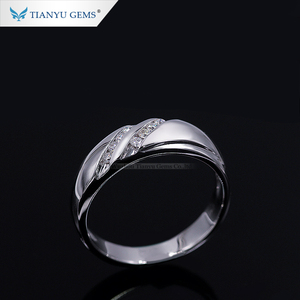 时尚风格订婚戒指moissanite白色圆形明亮切割污垢便宜moissanite戒指