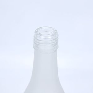 180毫升空白色磨砂迷你葡萄酒玻璃瓶带螺丝盖 - Product Image 2