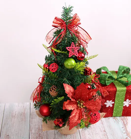 Mini arbre de Noël de table de 60cm décoré d'un arbre en plastique artificiel en PVC pour les vacances