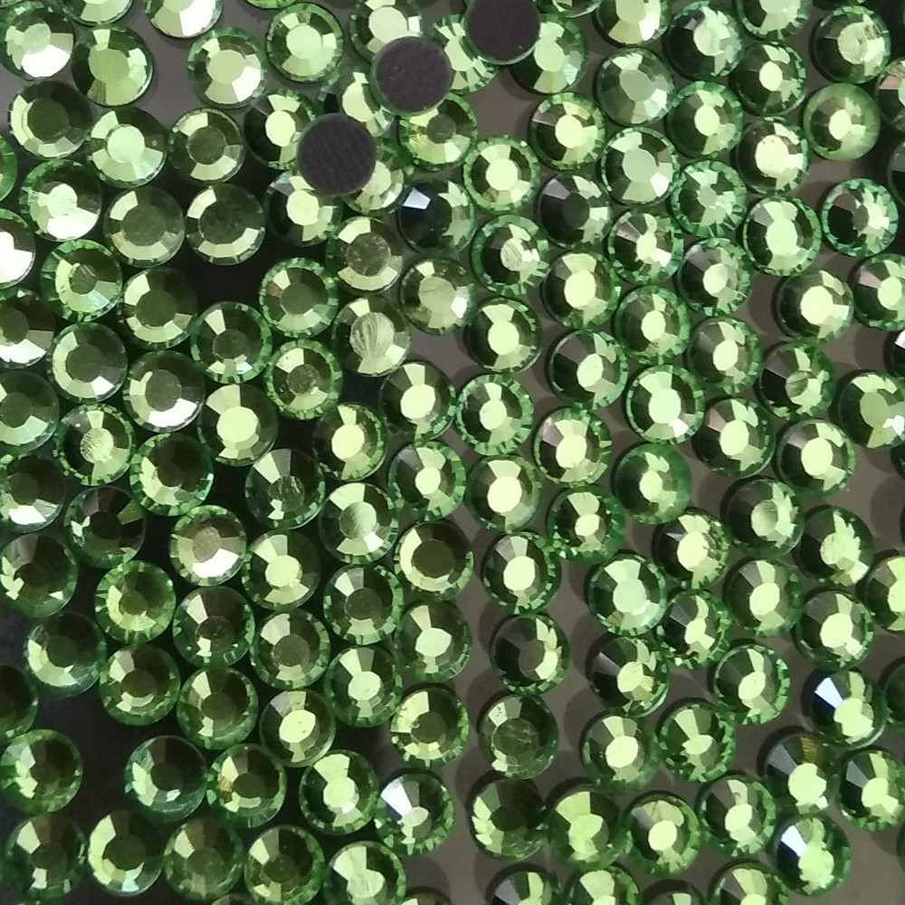 สีเขียว