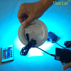 バッテリー駆動<span class=keywords><strong>LED</strong></span>バッテリーライト照明付きウェディングテーブル/装飾用テーブルライトの下