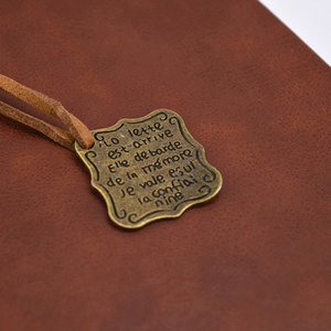 Fancy Tragbare Modejournal Benutzerdefinierte Mini String Gebunden <span class=keywords><strong>Notebook</strong></span> mit Tasche und Metall Tag