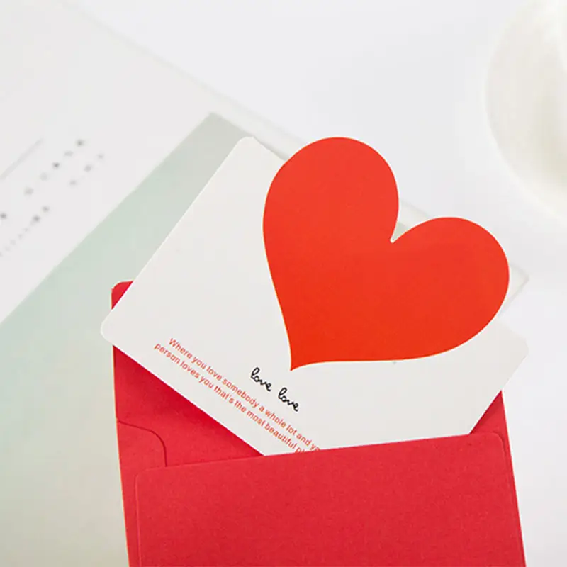 Design personalizado dia dos namorados corações presente pequeno cartão com corda e Envelopes