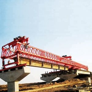 150 t 45 m Köprü Ereksiyon Makineleri Başlatılması Kirişli Portal Vinç için Otoyol Inşaat