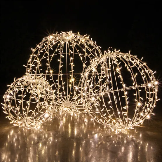 Iluminado blanco cálido LED colgando bolas de luz de Navidad