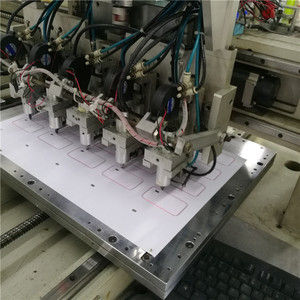 用于生产卡片和门票的3X8层压<span class=keywords><strong>PVC</strong></span> RFID卡镶嵌